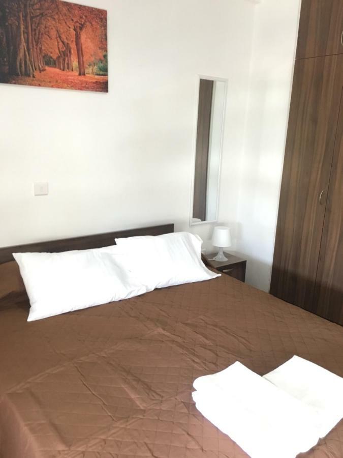 Larnaca Beach Apartment 44 Dış mekan fotoğraf