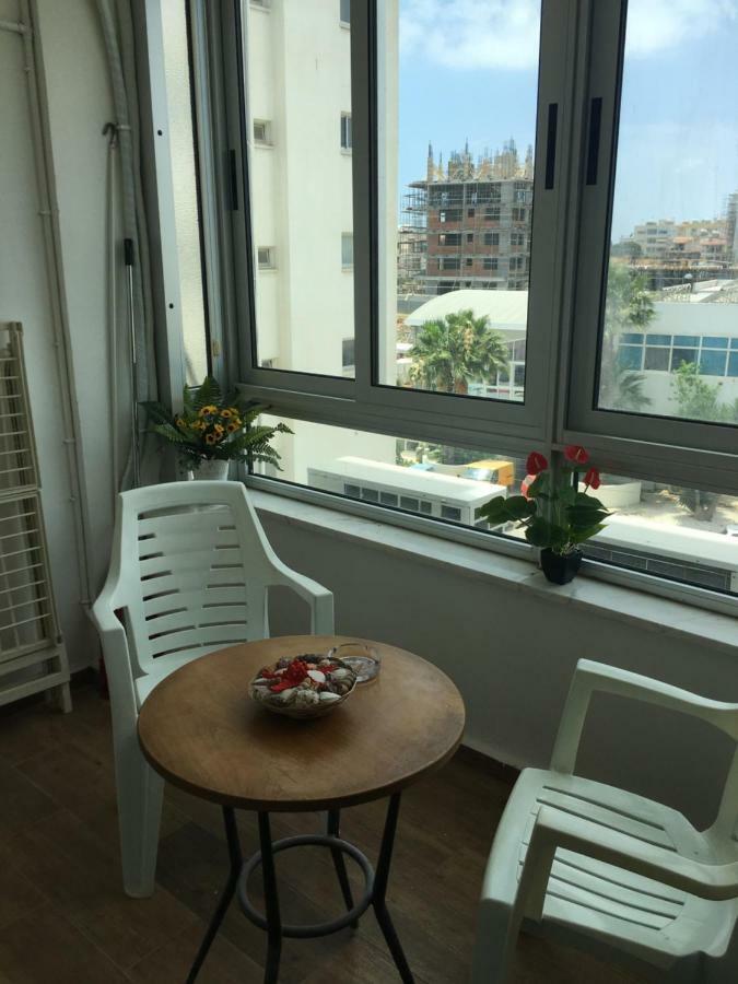 Larnaca Beach Apartment 44 Dış mekan fotoğraf