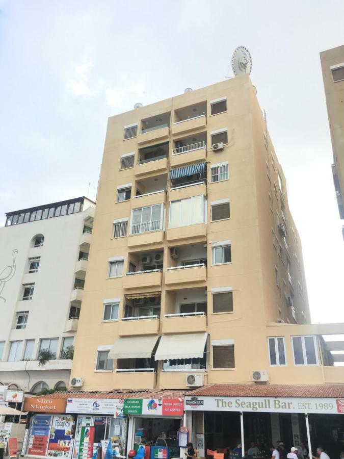 Larnaca Beach Apartment 44 Dış mekan fotoğraf